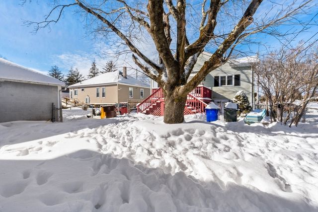 677 Oak Grove Ave, Fall River, MA 02720