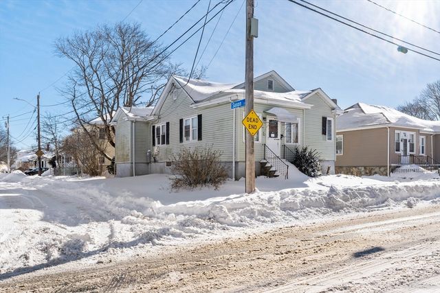 677 Oak Grove Ave, Fall River, MA 02720