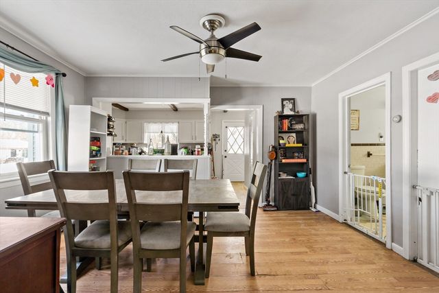 677 Oak Grove Ave, Fall River, MA 02720