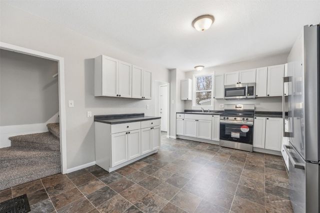 1619 5th AVE SE, Cedar Rapids, IA 52403