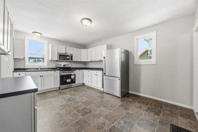 1619 5th AVE SE, Cedar Rapids, IA 52403