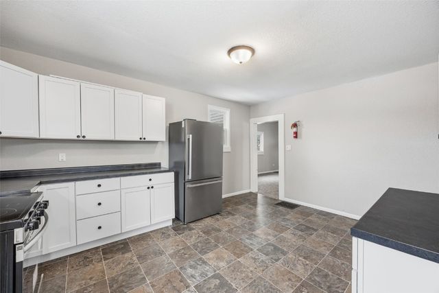 1619 5th AVE SE, Cedar Rapids, IA 52403