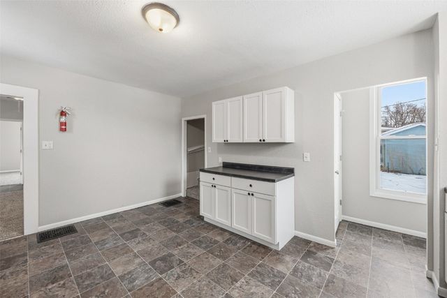 1619 5th AVE SE, Cedar Rapids, IA 52403