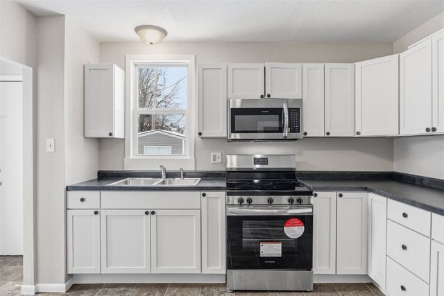 1619 5th AVE SE, Cedar Rapids, IA 52403