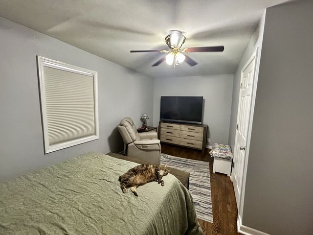 215 Alta Ave, Shelbyville, TN 37160