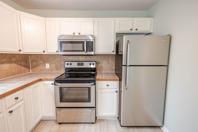 215 Alta Ave, Shelbyville, TN 37160