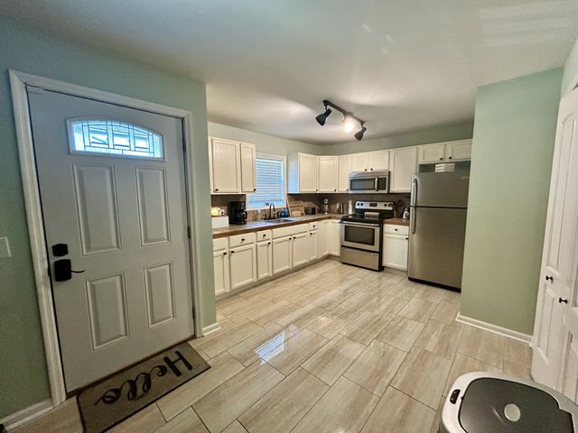 215 Alta Ave, Shelbyville, TN 37160