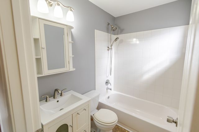 215 Alta Ave, Shelbyville, TN 37160