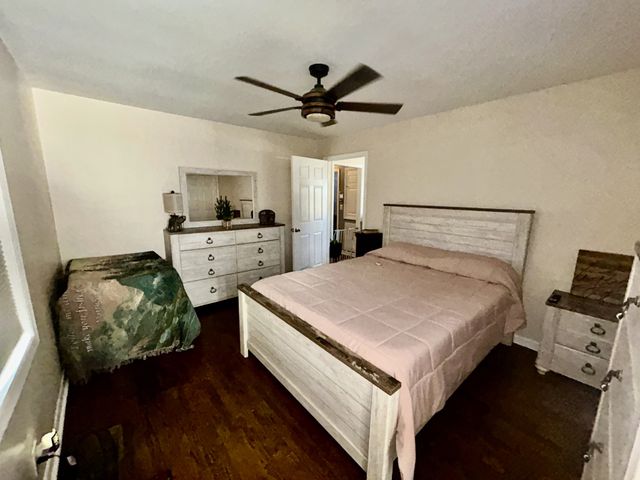 215 Alta Ave, Shelbyville, TN 37160