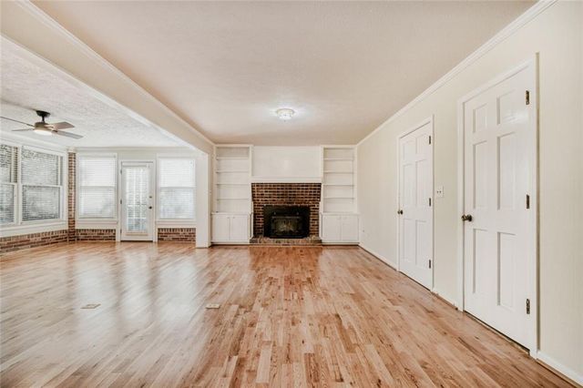 180 Jade Cove Circle, Roswell, GA 30075