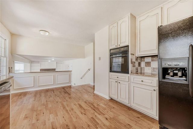 180 Jade Cove Circle, Roswell, GA 30075