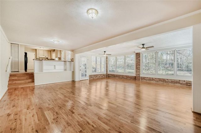 180 Jade Cove Circle, Roswell, GA 30075