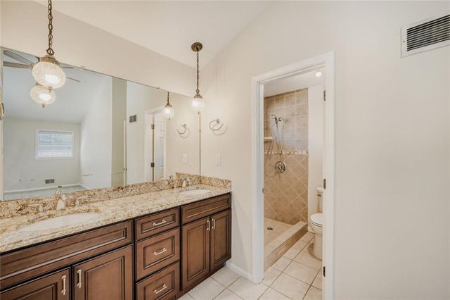 180 Jade Cove Circle, Roswell, GA 30075