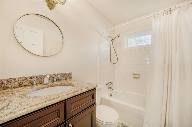 180 Jade Cove Circle, Roswell, GA 30075