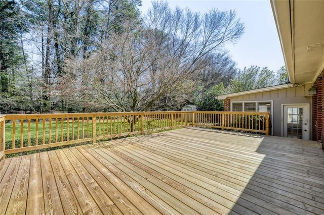 180 Jade Cove Circle, Roswell, GA 30075