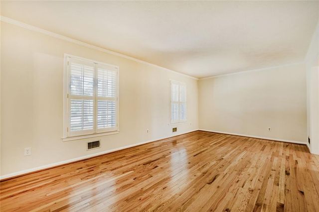 180 Jade Cove Circle, Roswell, GA 30075