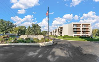 2445 Londin Lane E 310, Maplewood, MN 55119