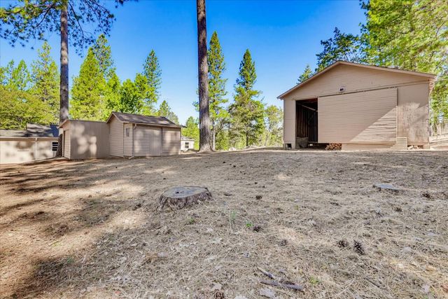 12149 Hidden Valley Rd, Grass Valley, CA 95949