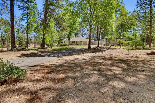 12149 Hidden Valley Rd, Grass Valley, CA 95949