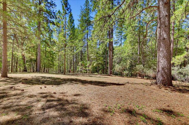 12149 Hidden Valley Rd, Grass Valley, CA 95949
