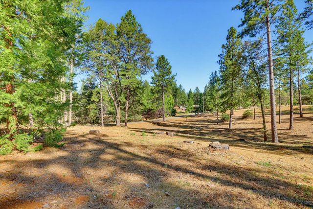 12149 Hidden Valley Rd, Grass Valley, CA 95949