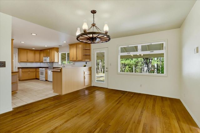 12149 Hidden Valley Rd, Grass Valley, CA 95949