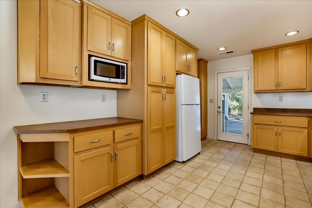 12149 Hidden Valley Rd, Grass Valley, CA 95949