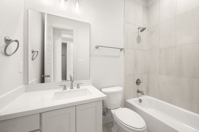 2050 Slipchannel Road, Midlothian, TX 76065