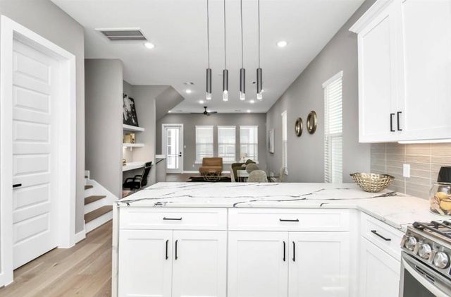 316 Thornton Road B, Houston, TX 77018