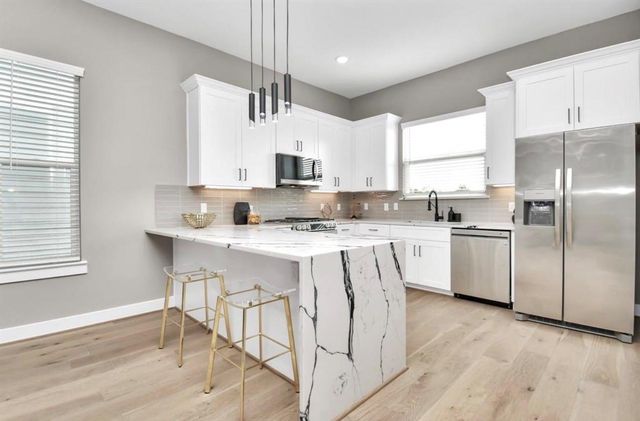 316 Thornton Road B, Houston, TX 77018