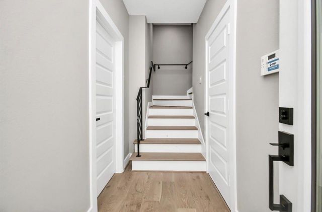 316 Thornton Road B, Houston, TX 77018