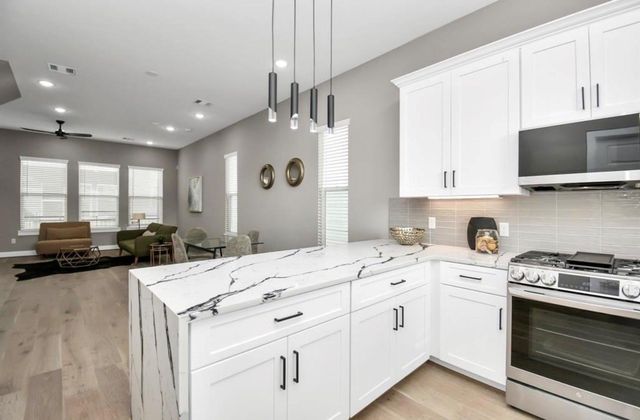 316 Thornton Road B, Houston, TX 77018