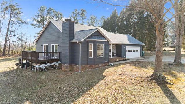 220 Farmview Road, Madison, NC 27025