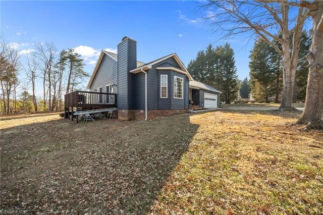220 Farmview Road, Madison, NC 27025