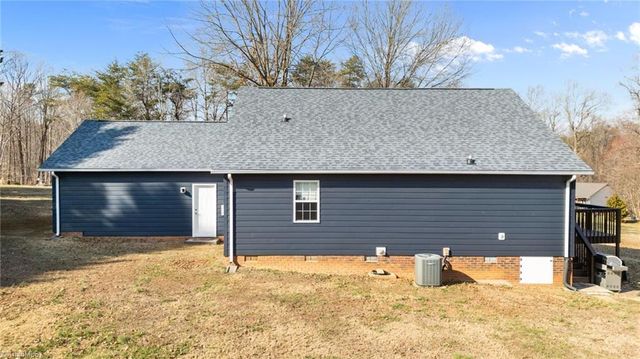 220 Farmview Road, Madison, NC 27025