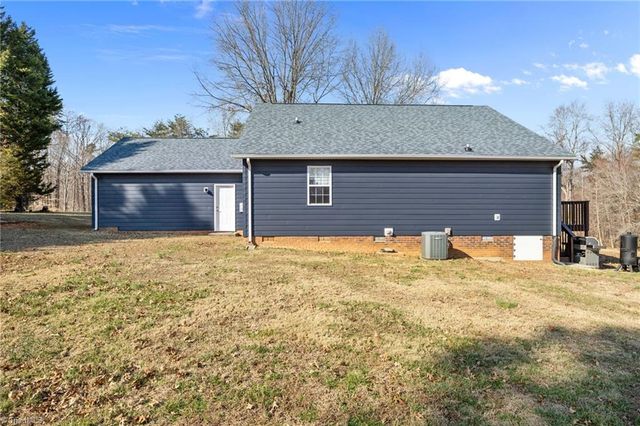220 Farmview Road, Madison, NC 27025
