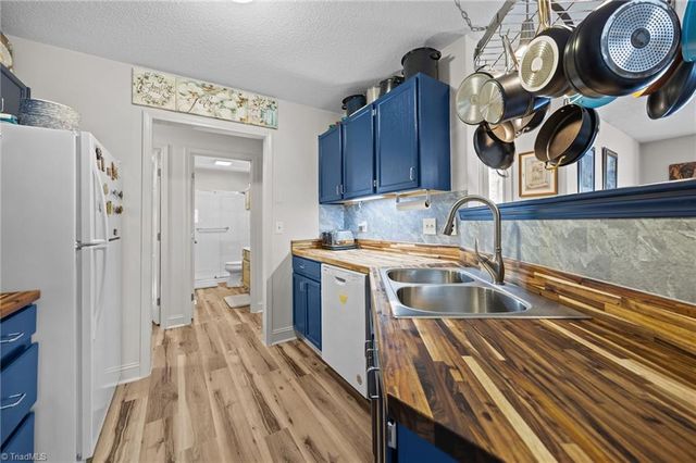 220 Farmview Road, Madison, NC 27025