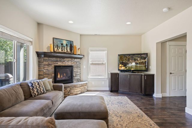 3523 NE Crystal Springs Drive, Bend, OR 97701