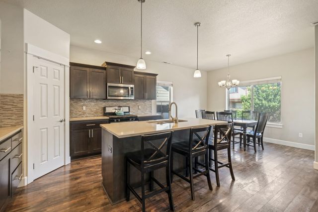 3523 NE Crystal Springs Drive, Bend, OR 97701