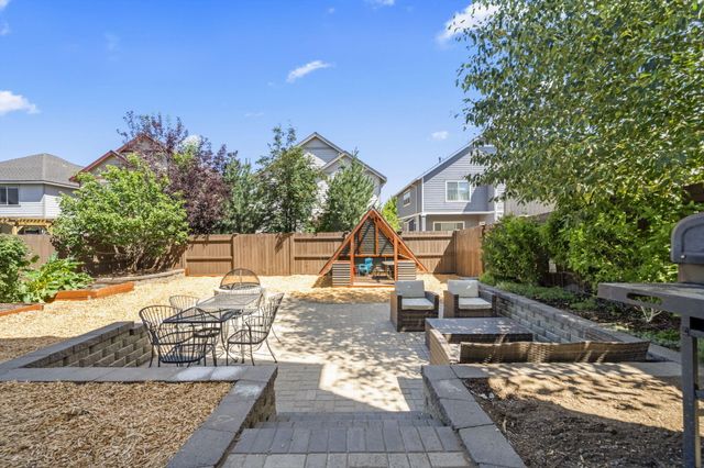 3523 NE Crystal Springs Drive, Bend, OR 97701