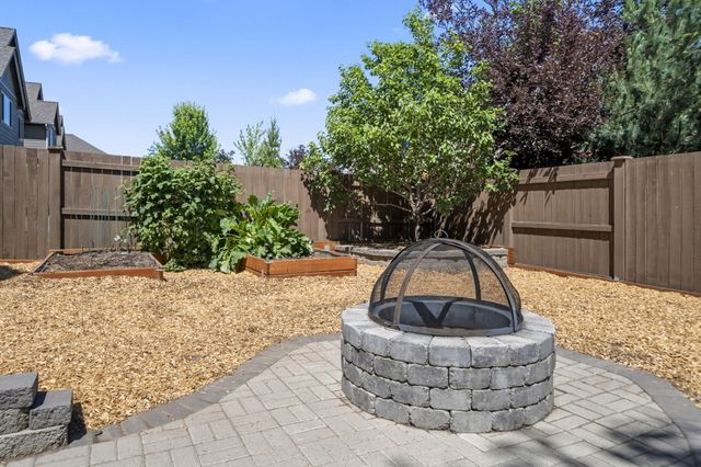 3523 NE Crystal Springs Drive, Bend, OR 97701