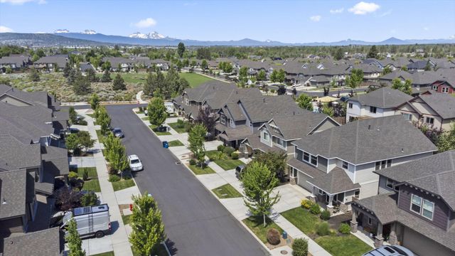 3523 NE Crystal Springs Drive, Bend, OR 97701