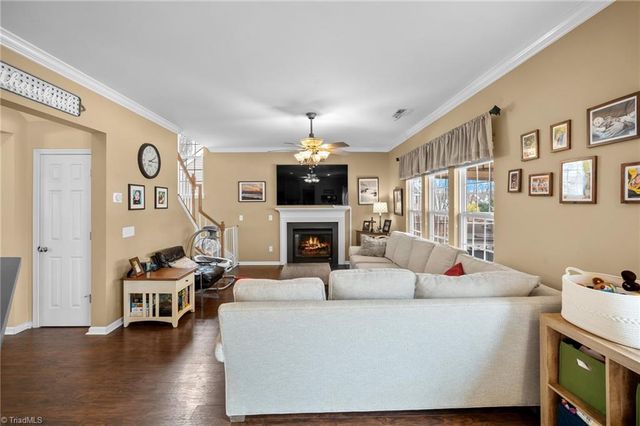 4236 Laurel Ridge Circle, Winston-salem, NC 27107