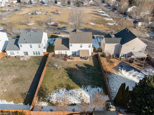 4236 Laurel Ridge Circle, Winston-salem, NC 27107