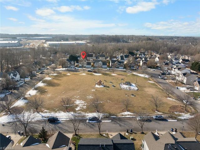 4236 Laurel Ridge Circle, Winston-salem, NC 27107