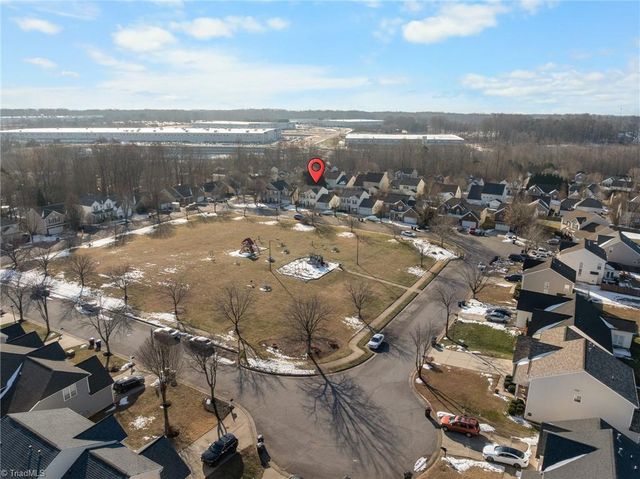 4236 Laurel Ridge Circle, Winston-salem, NC 27107