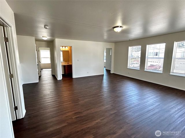 8523 21st Avenue E, Tacoma, WA 98445