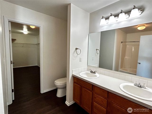 8523 21st Avenue E, Tacoma, WA 98445