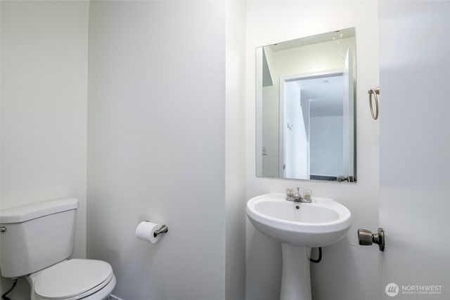 8523 21st Avenue E, Tacoma, WA 98445