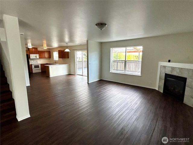 8523 21st Avenue E, Tacoma, WA 98445